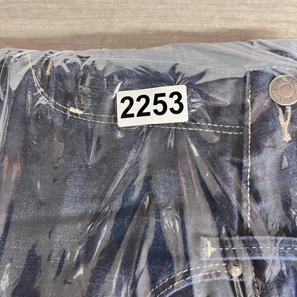 Levi’s Signature Mid Rise Shortie Shorts Womens 14/32 Plus Stretch Denim 2253 - Picture 7 of 7